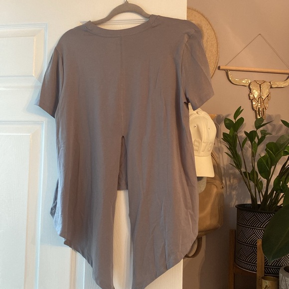 Tie back tshirt - Picture 2 of 4